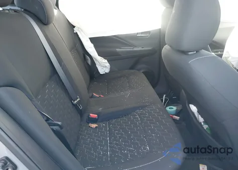 2021 Nissan Kicks Sv Xtronic Cvt z USA, uszkodzony, nr VIN 3N1CP5CV2ML513520